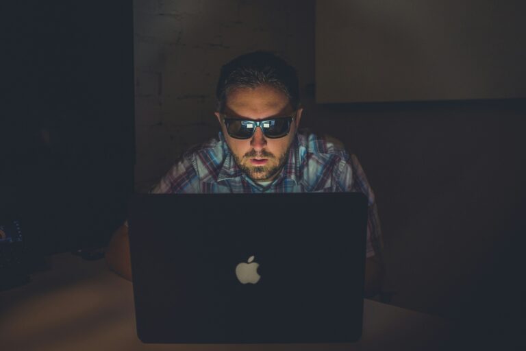 La montée en puissance des cyberattaques contre les fabricants en 2026 : un défi industriel mondial